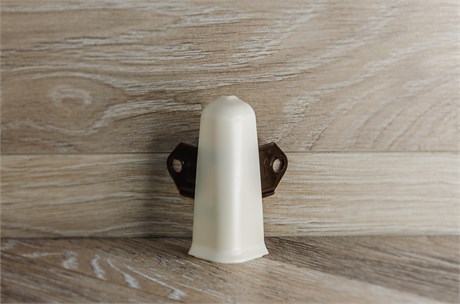 Наружный угол с крепежом 85 мм "Деконика" 34 Светлая слоновая кость dec_id_85_133